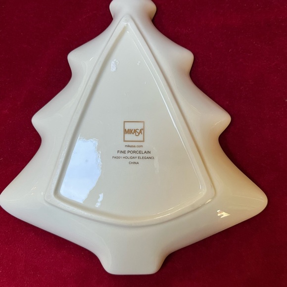 Mikasa “ Holiday Elegance “ Christmas Tree Dish. - Picture 4 of 8